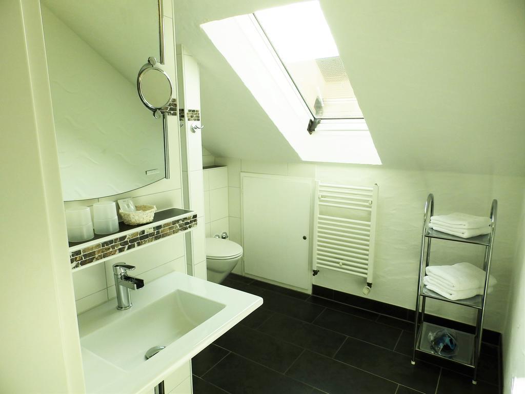 H41 Inn Hotel Garni Freiburg (Adults Only) กุนเดลฟิงเกน ภายนอก รูปภาพ