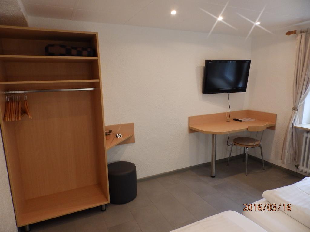 H41 Inn Hotel Garni Freiburg (Adults Only) กุนเดลฟิงเกน ภายนอก รูปภาพ