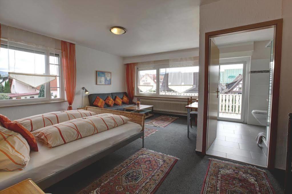H41 Inn Hotel Garni Freiburg (Adults Only) กุนเดลฟิงเกน ภายนอก รูปภาพ