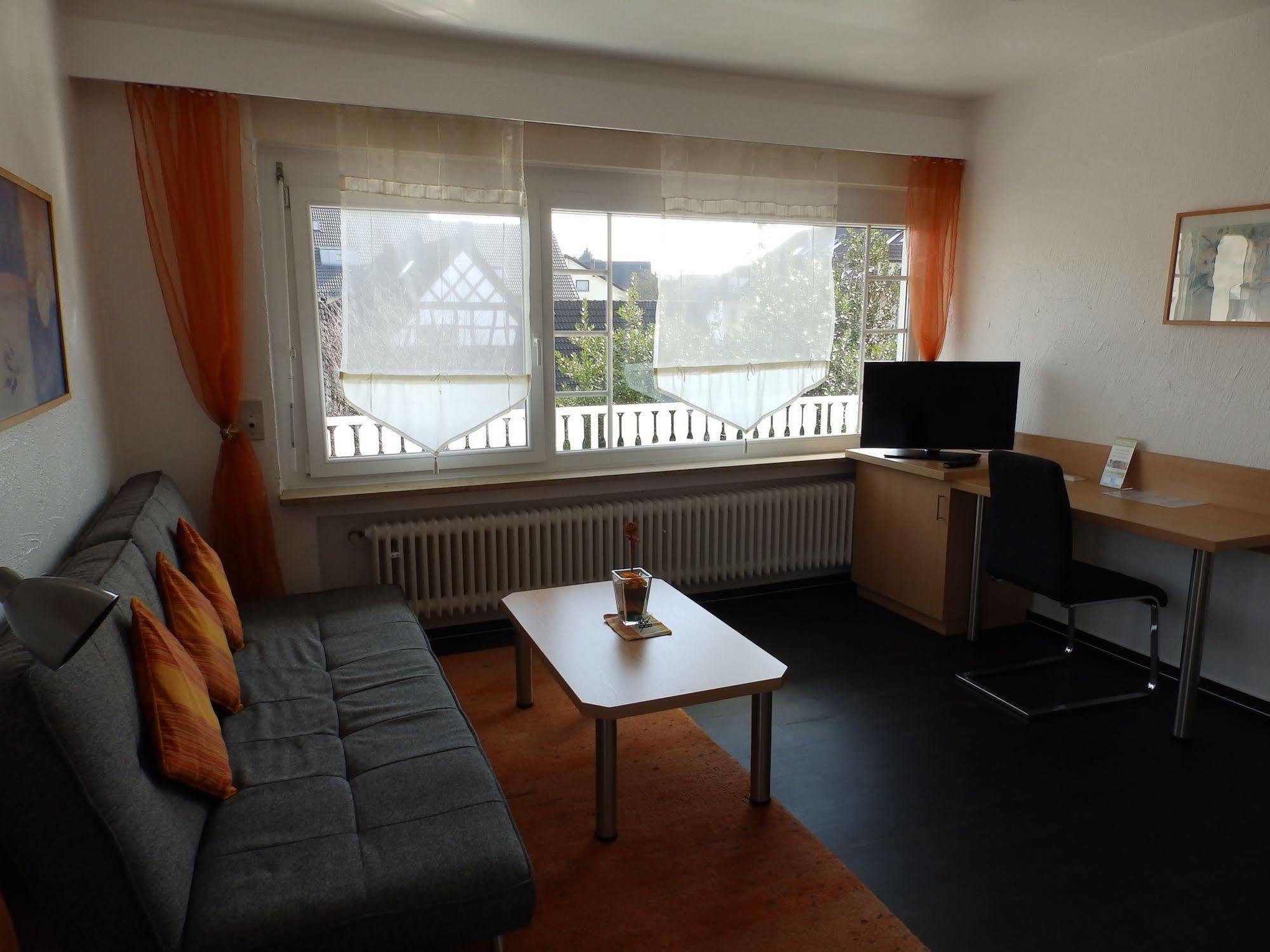 H41 Inn Hotel Garni Freiburg (Adults Only) กุนเดลฟิงเกน ภายนอก รูปภาพ