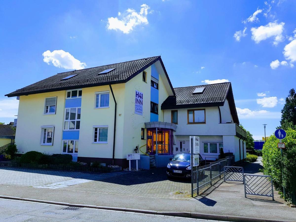 H41 Inn Hotel Garni Freiburg (Adults Only) กุนเดลฟิงเกน ภายนอก รูปภาพ