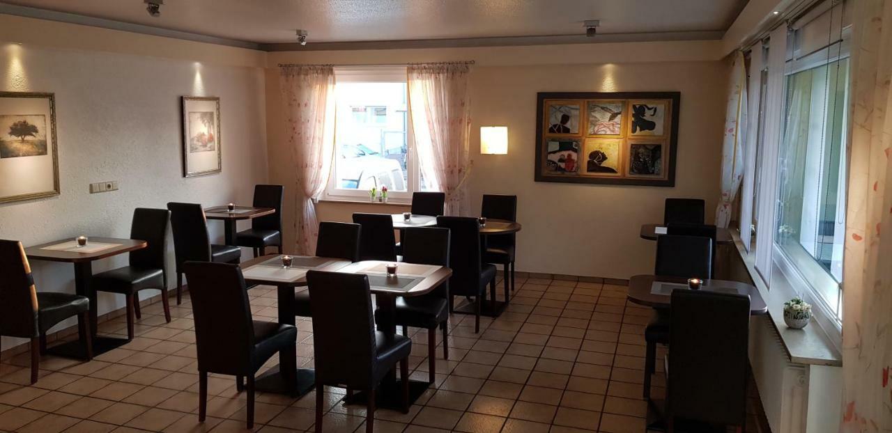 H41 Inn Hotel Garni Freiburg (Adults Only) กุนเดลฟิงเกน ภายนอก รูปภาพ