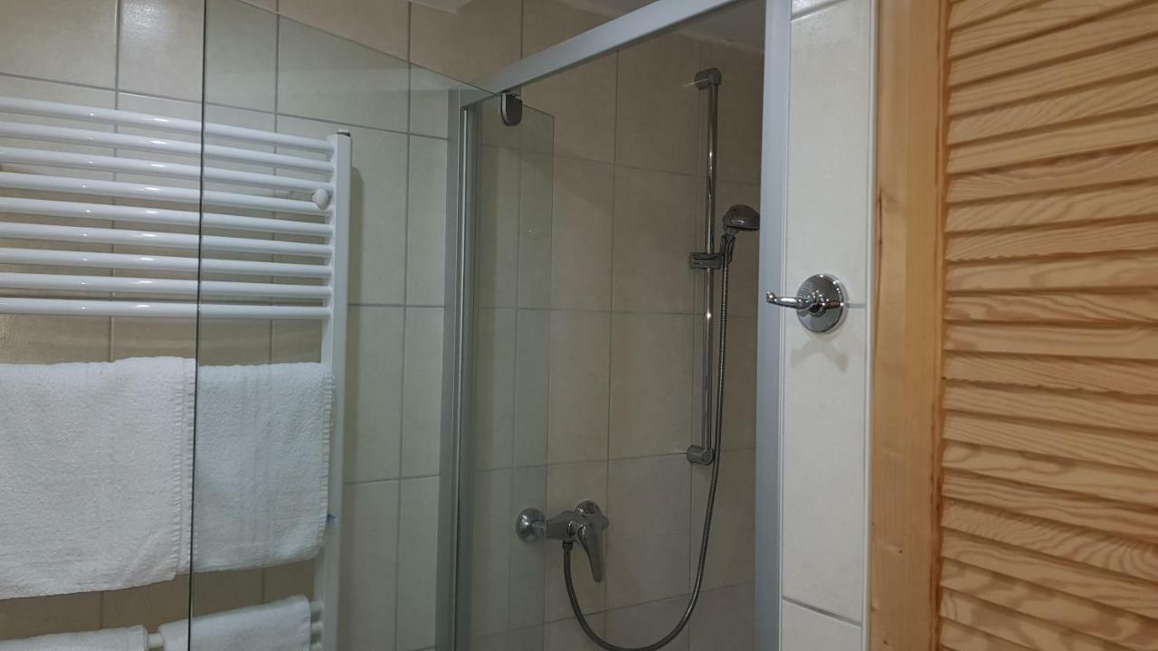 H41 Inn Hotel Garni Freiburg (Adults Only) กุนเดลฟิงเกน ภายนอก รูปภาพ